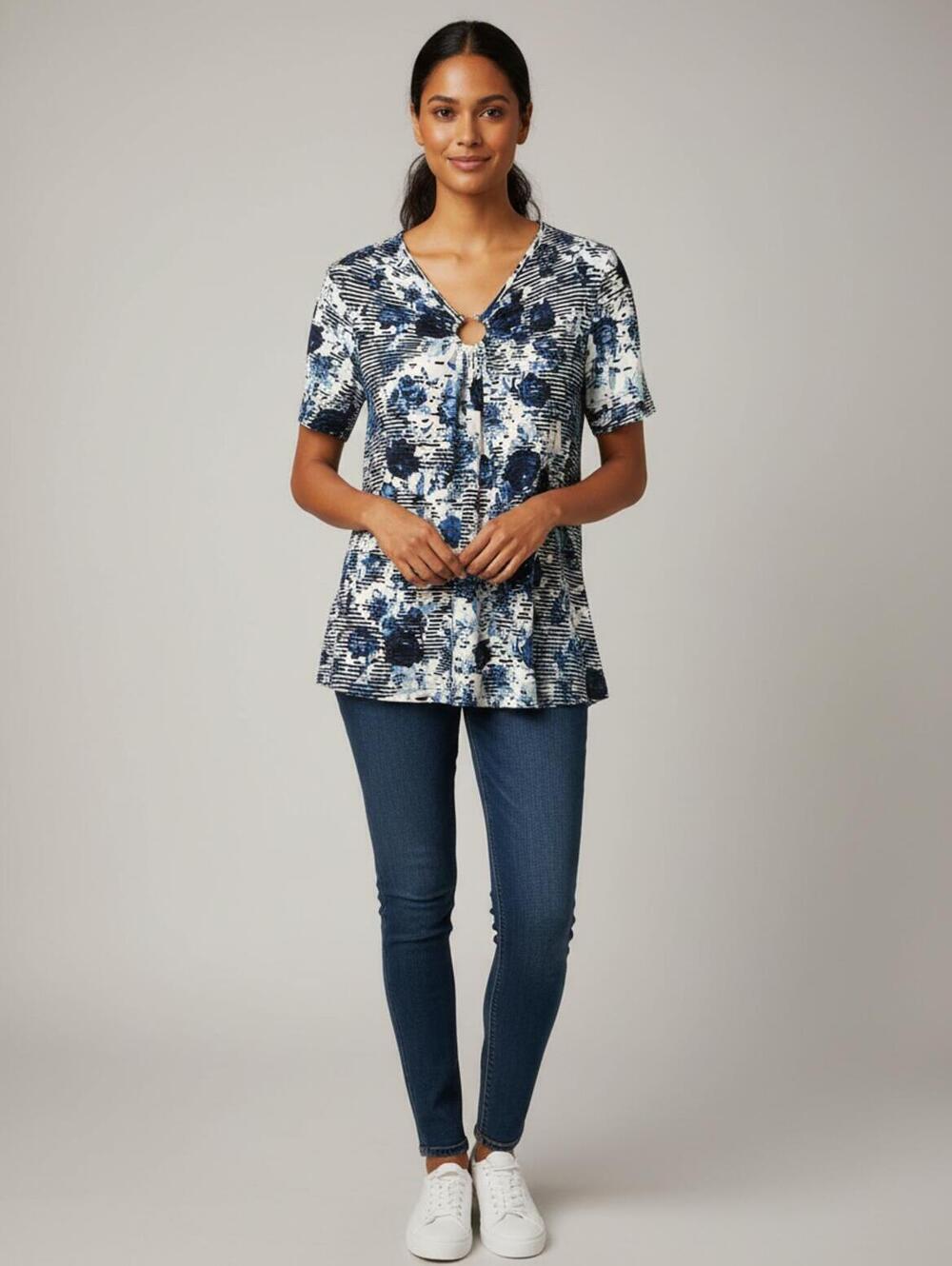 White Stag Women's Blue Floral Print Short Sleeve Top Size XL